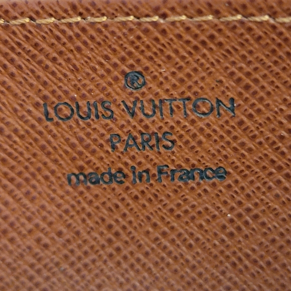 LOUIS VUITTON |  Astrid Long Wallet Clutch Monogram - Picture 13 of 16